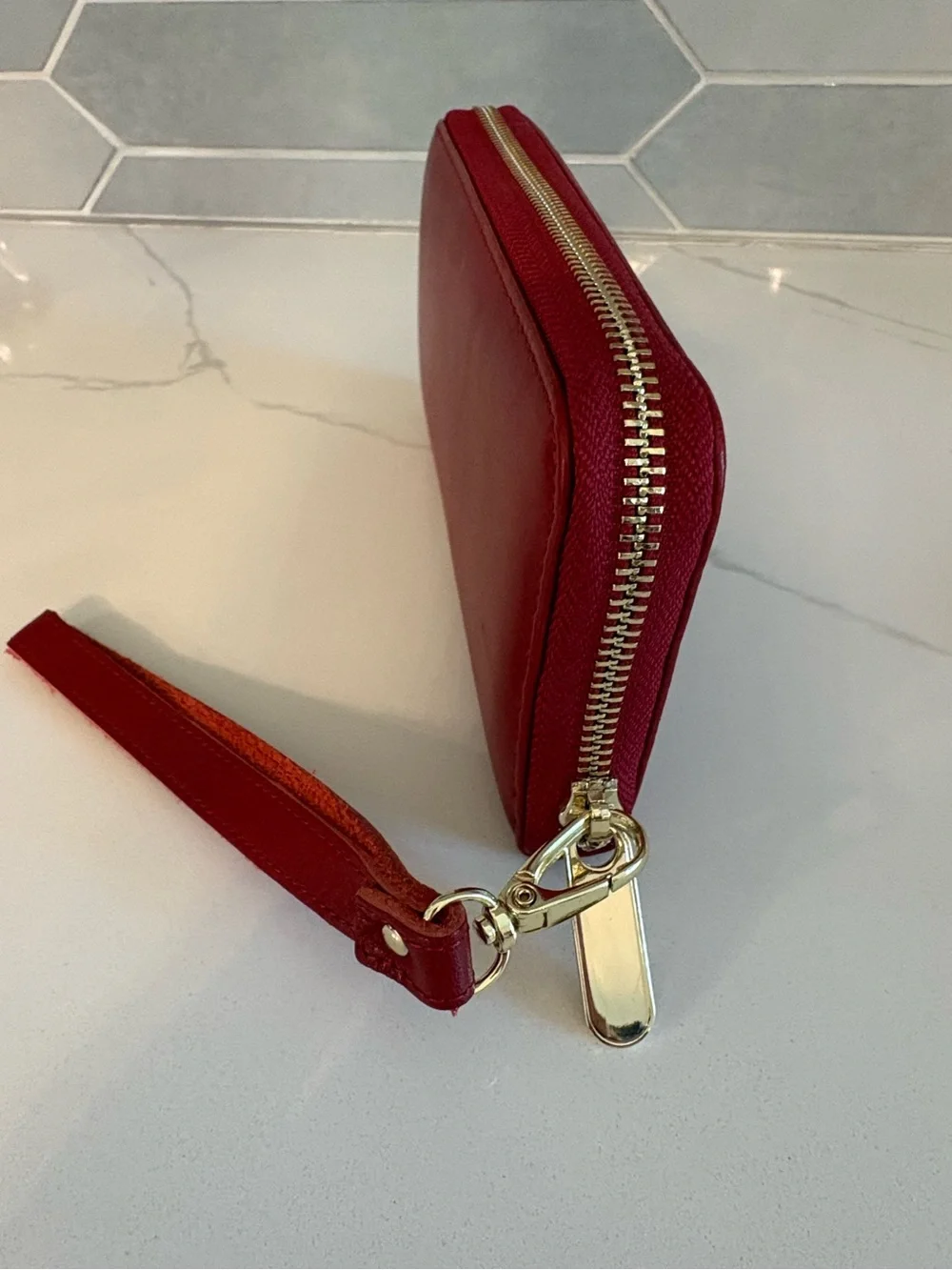 Iswee Red Genuine Leather Zip-Around Long Wallet Wristlet Clutch NWT